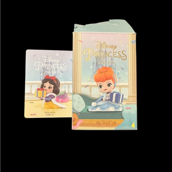 Pop Mart Disney Princess Winter Gift Series authentic bag sealed Snow White